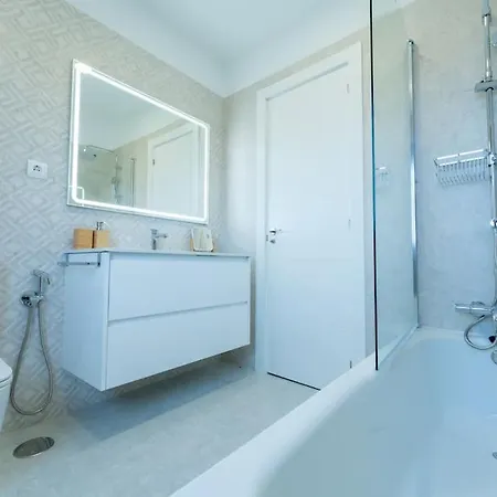 Lujo Y Piscina En Cantabria * El Astillero