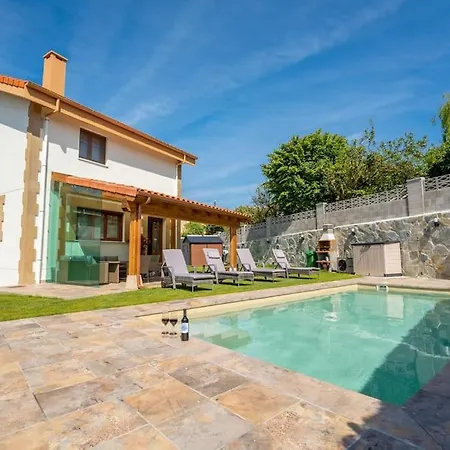 Lujo Y Piscina En Cantabria El Astillero