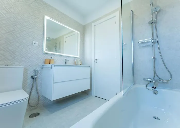 Lujo Y Piscina En Cantabria * El Astillero